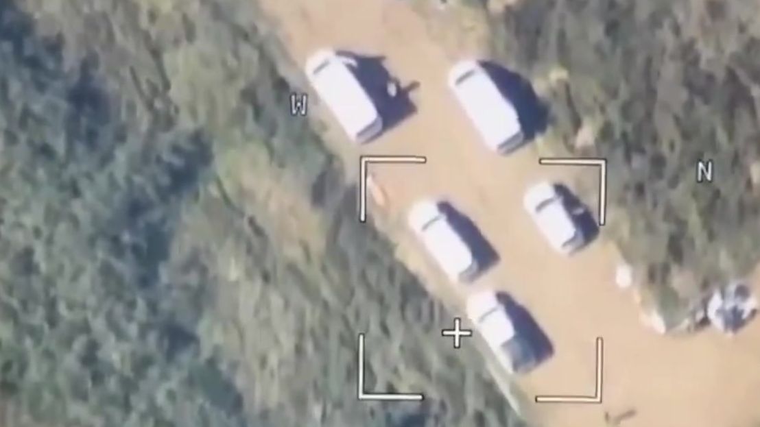 Video: Ruský útok zasáhl v Černihivu odminovací misi